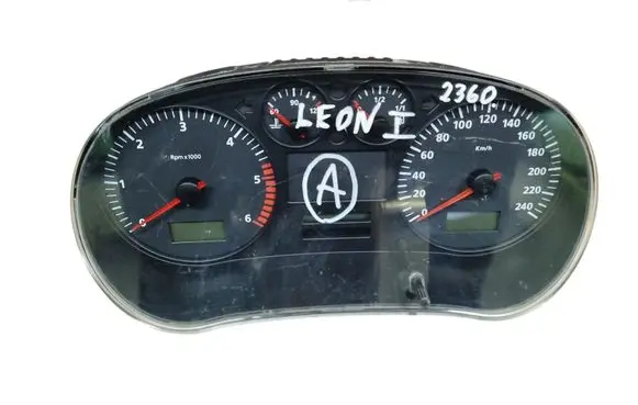 Seat Leon (1P) Speedometer (instrument cluster) W01M0920800B