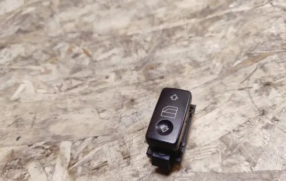 Mercedes-Benz S W220 Electric window control switch A2208213379