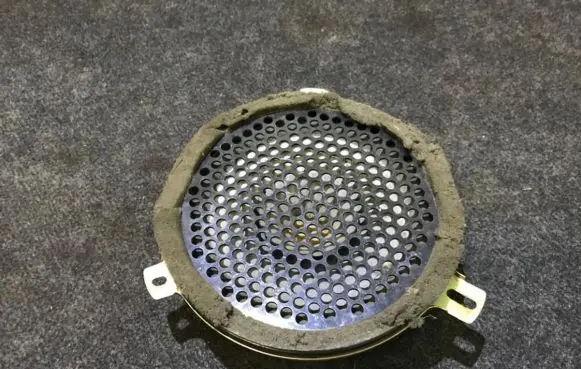 Jeep Commander Front door speaker 04672551aa