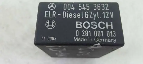 Mercedes-Benz E W124 Fuel pump relay 0045453632 0281001013