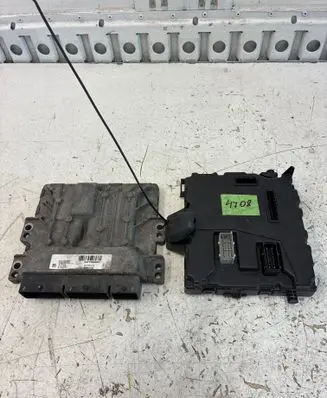 Renault Master III Engine ECU kit and lock set 237109955R A2C13071800