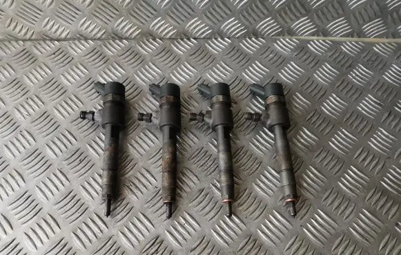 Fuel injectors set
