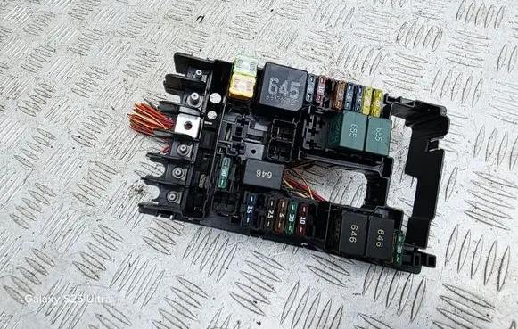 Volkswagen Atlas Fuse module 5Q0937125B