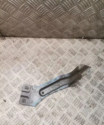 Fender mounting bracket