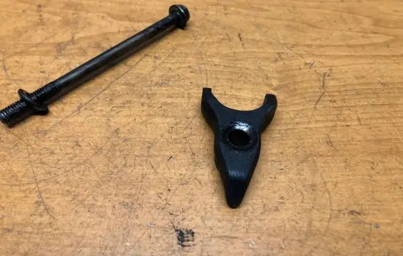 Toyota Corolla E120 E130 Fuel Injector clamp holder