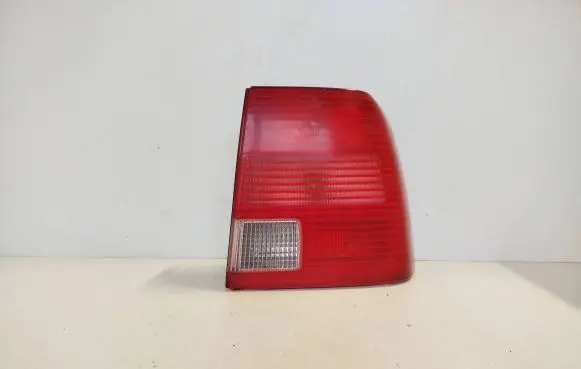 Volkswagen PASSAT B5 Rear/tail lights