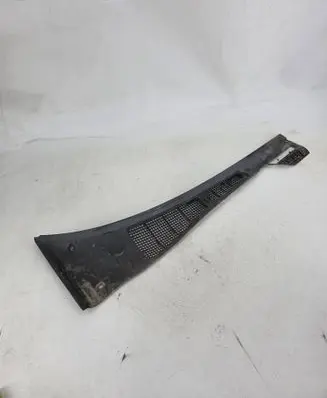 BMW 7 E32 Wiper trim 1928936 5171
