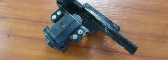 Ford B-MAX Sliding door lower roller guide/hinge AV11R250A86AD