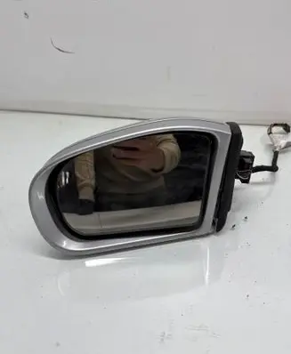 Mercedes-Benz C W203 Front door electric wing mirror 413133481