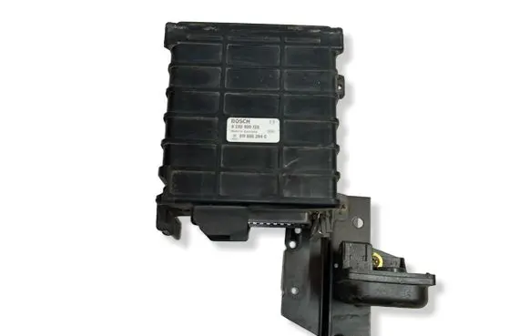 Audi 100 200 5000 C3 Engine control unit/module 811906264C