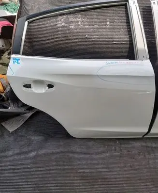 Subaru XV II Rear door