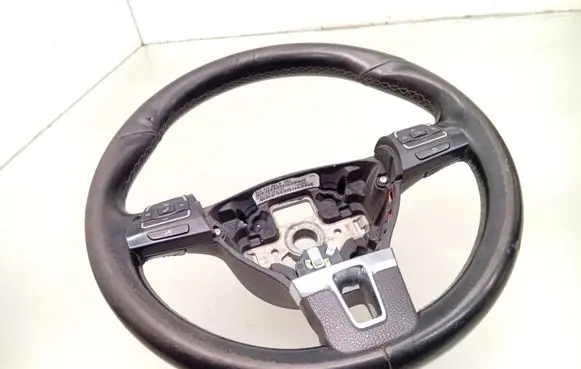 Volkswagen Golf VI Steering wheel 5K0959542