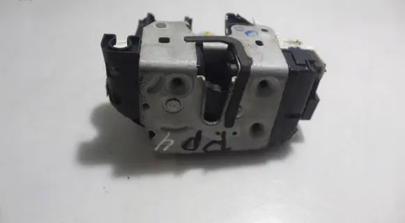 Dodge Caliber Front door lock