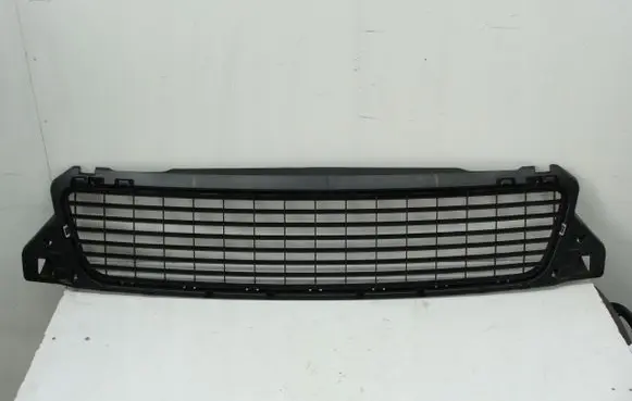 Dacia Duster Front bumper lower grill 622540008R