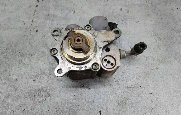 Mini One - Cooper R50 - 53 Fuel injection high pressure pump