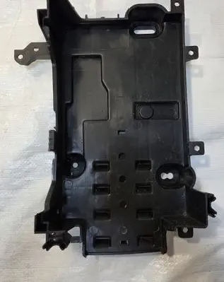 Opel Mokka Battery box tray 95933269