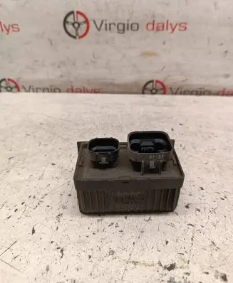 Opel Meriva B Glow plug pre-heat relay 55557761 51299045