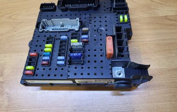 Volvo XC90 Fuse module 30786646 28080156