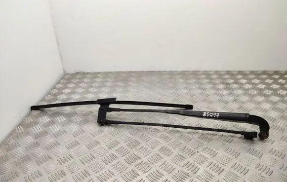 Toyota Aygo AB40 Front wiper blade arm
