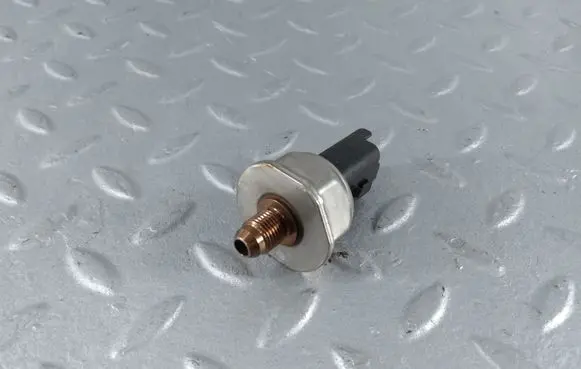 Fuel pressure sensor