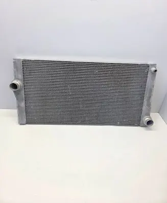 BMW 5 F10 F11 Coolant radiator 8509176 X0008001