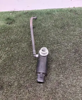 Toyota Auris E180 Windscreen/windshield washer pump 1018352001 151105A