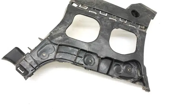 Rear bumper mounting bracket