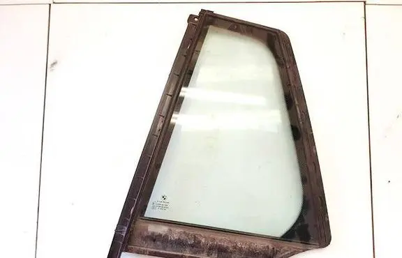 BMW 5 F10 F11 Rear vent window glass DOT682M3240AS2