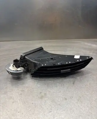 Ford Kuga II Dash center air vent grill 07465000