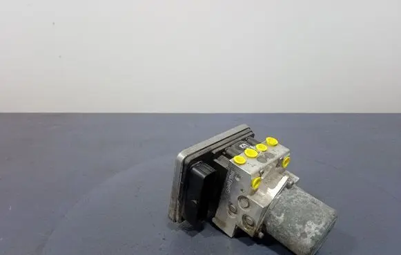 BMW 7 F01 F02 F03 F04 ABS Pump 6880538
