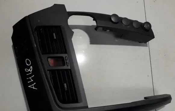 SsangYong Kyron Dash center air vent grill 7661009900 76610-09900