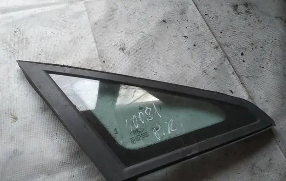 Ford Focus C-MAX Front triangle window/glass as2