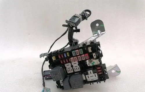 Lotus Emira Fuse box set 6600250515