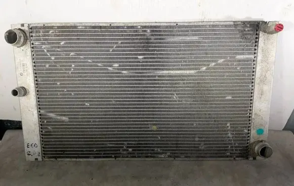 BMW 7 E65 E66 Coolant radiator 2248478
