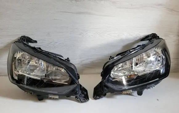 Peugeot 208 II Headlights/headlamps set 9823193880