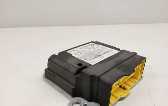 Mercedes-Benz Vito Viano W447 Airbag control unit/module A4479001000 A4479010300 A4479020300