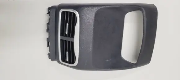 Hyundai Santa Fe Rear air vent grill SK84640S1AA1