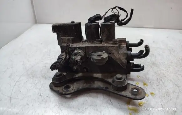 Mercedes-Benz GL X166 Active stabilizer control/valve assembly 