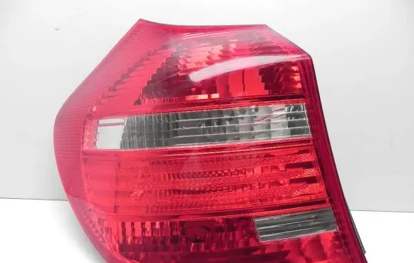 BMW 1 E81 E87 Rear/tail lights 718425508 A377