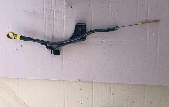 Volvo S60 Oil level dip stick 