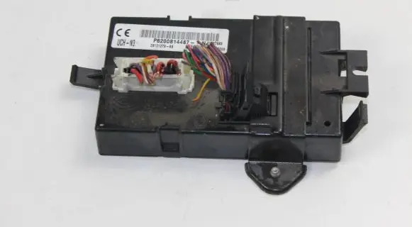 Renault Trafic II (X83) Comfort/convenience module P8200814467 01767683 281212798A