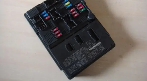 Nissan Note (E12) BSM Control unit 284B71H22A