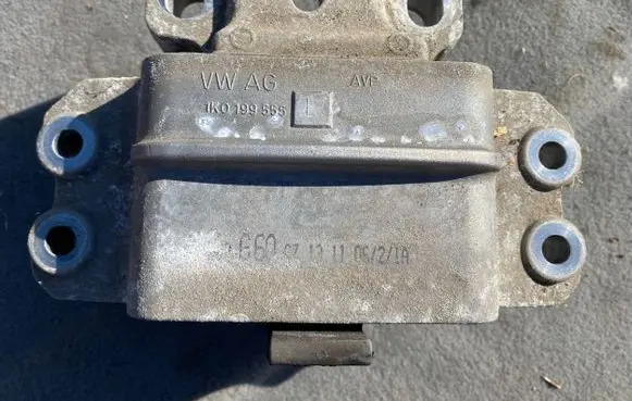 Volkswagen Golf VI Engine mount bracket 1K0199555L 1K0199555