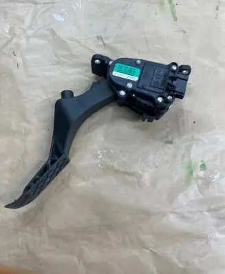 Volkswagen Transporter - Caravelle T5 Accelerator throttle pedal 7H1721503G 6PV00849633