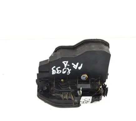 BMW X3 F25 Front door lock 7318424