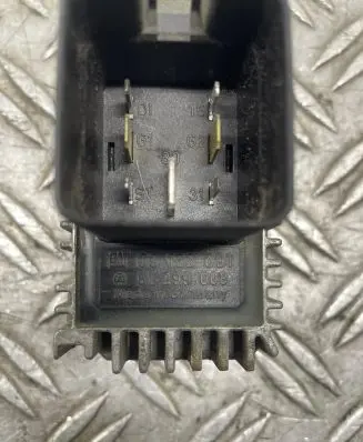 Opel Astra G Glow plug pre-heat relay