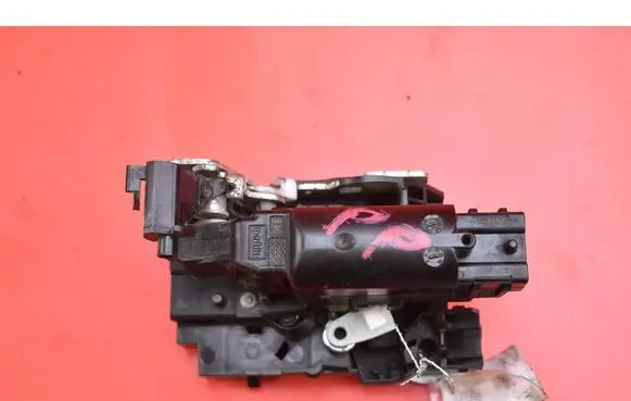 Dacia Dokker Front door lock