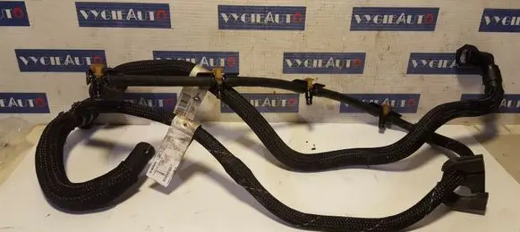 Toyota RAV 4 (XA40) Fuel injector supply line/pipe 23761WA021