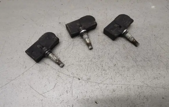 Renault Scenic II - Grand scenic II Tire pressure sensor 8200281399