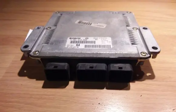 Citroen C5 Engine control unit/module 0281010589